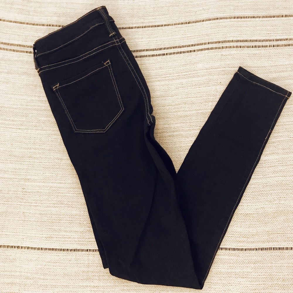 Buckle Bridge By Gly Skinny Jeans